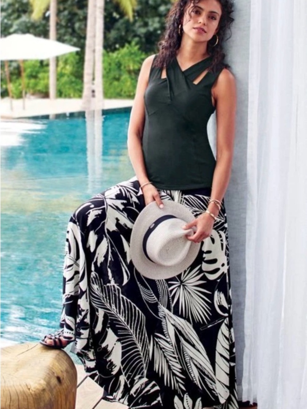 Soft Surroundings Black and White Tropical Print Maxi Skirt